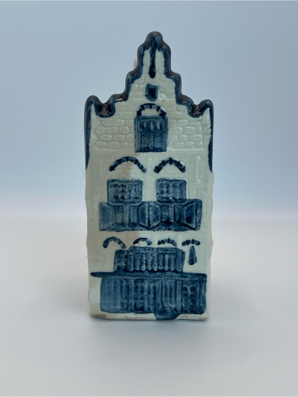 **VINTAGE** KLM Delft Blue House Ashtray #20 - Edam Museum "Ashcan"